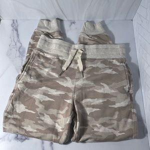 ATHLETA Balance Camo Jogger PLUSH, COZY, & LIGHTWEIGHT Pants Size S
